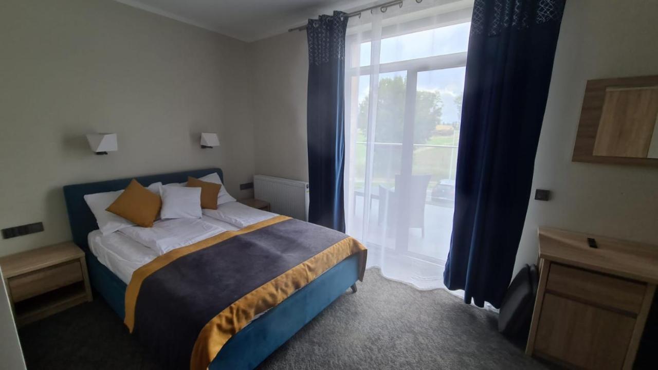 Lesne Niebo Hotel ลุบเนียวิตแซ ภายนอก รูปภาพ